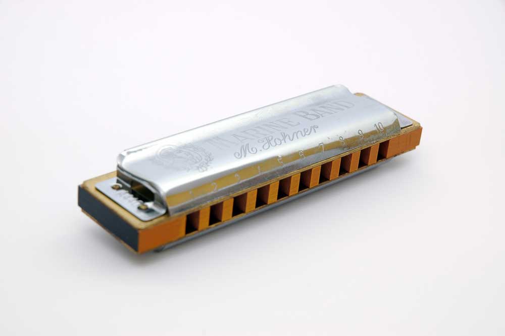 picture of harmonica